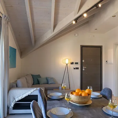 아파트 Maistrali Loft 아르고스톨리온