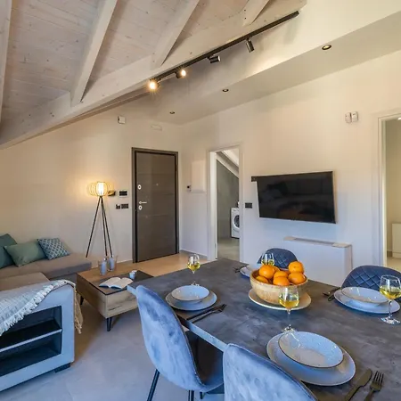 아파트 Maistrali Loft *