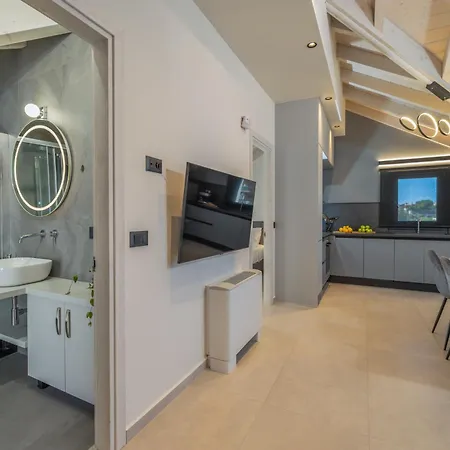 Maistrali Loft Apartment *